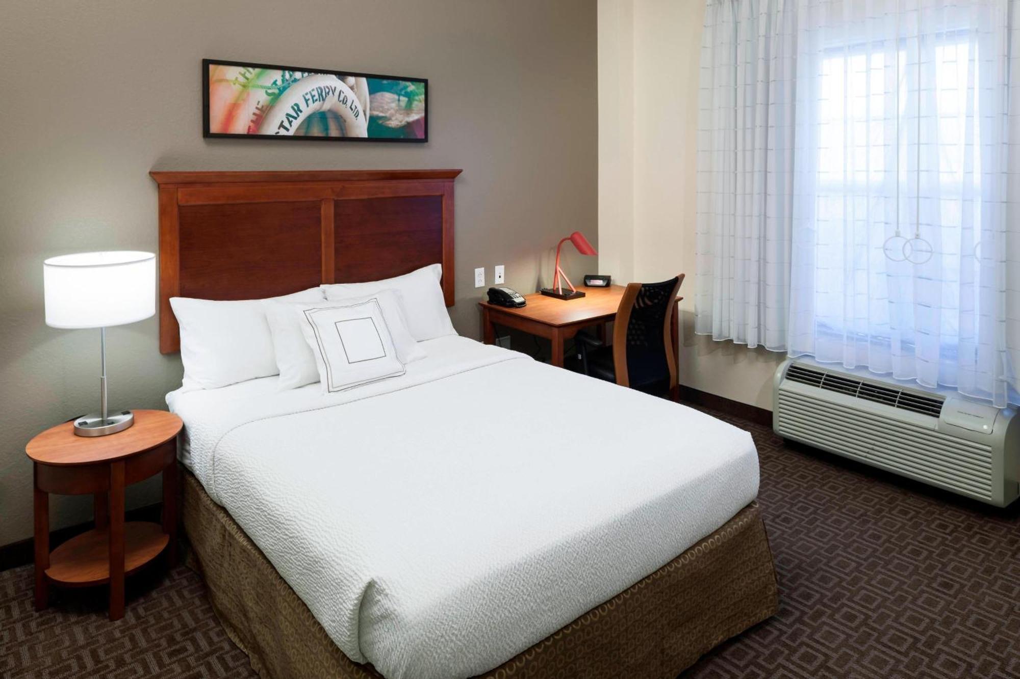 ทาวน์เพลซ สวีท ซัฟฟอล์ก เชสซาพีค Hotel ภายนอก รูปภาพ