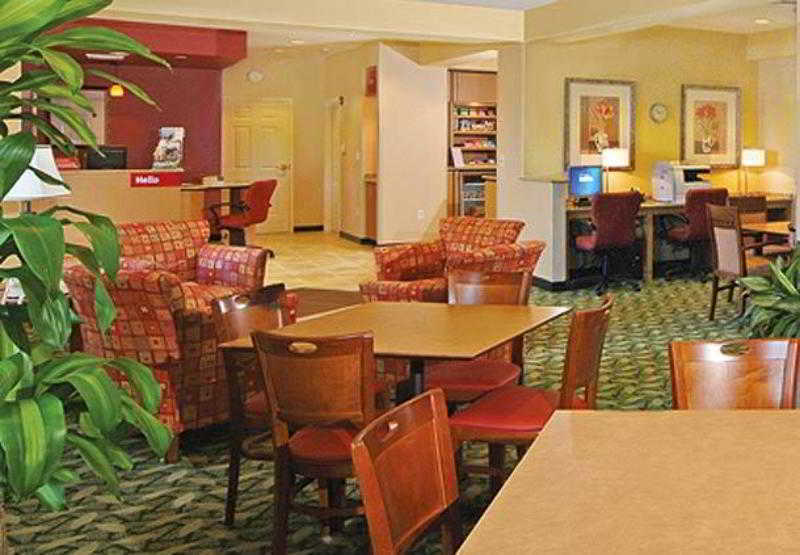 ทาวน์เพลซ สวีท ซัฟฟอล์ก เชสซาพีค Hotel ภายนอก รูปภาพ